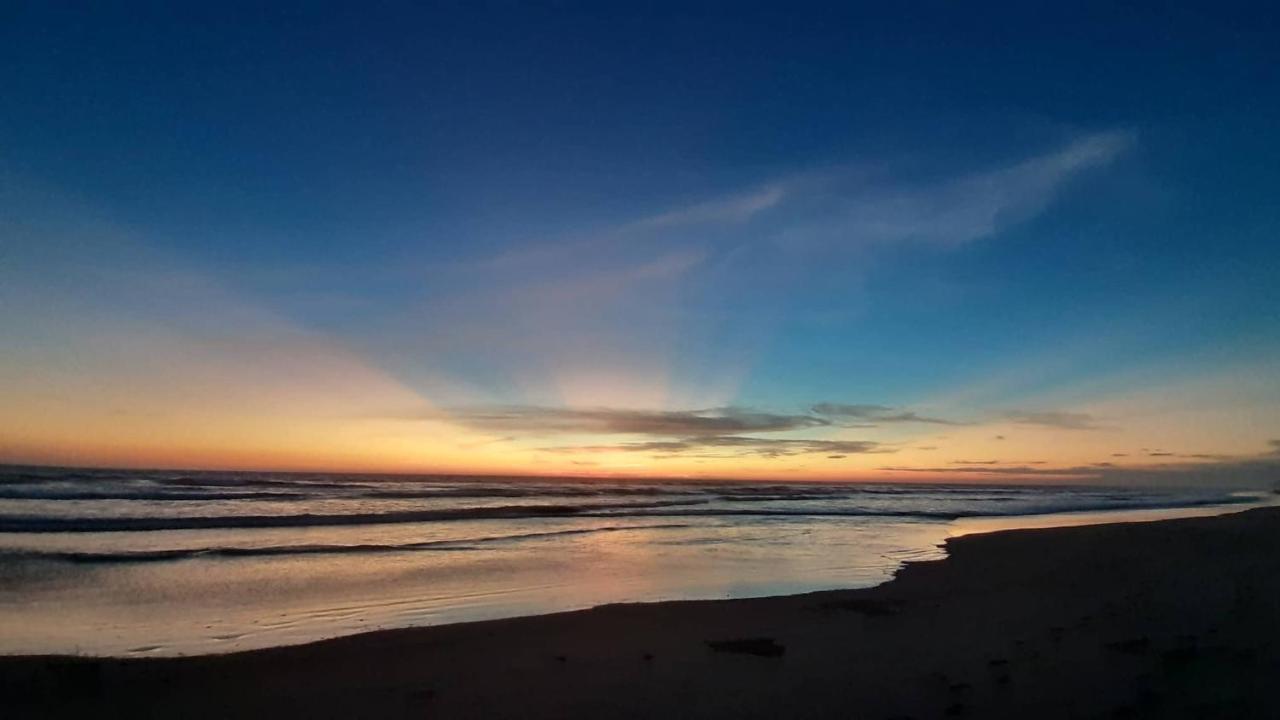 Redwood Beach Resort Mechapa Esterno foto